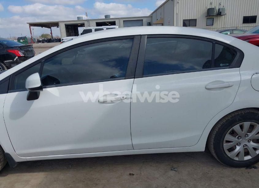 Photo 15 of 2012 Honda Civic LX (VIN 19XFB2F51CE080214)
