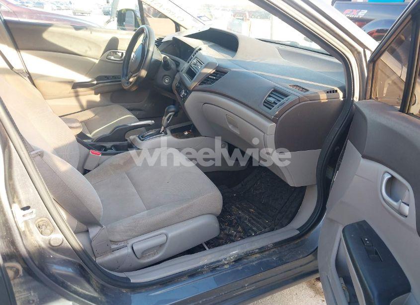 Photo 5 of 2012 Honda Civic LX (VIN 19XFB2F51CE086420)