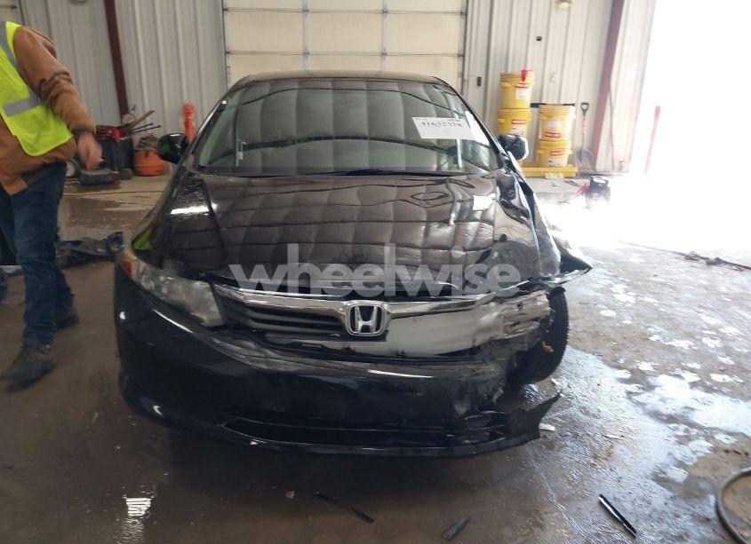 Photo 13 of 2012 Honda Civic LX (VIN 19XFB2F51CE092198)