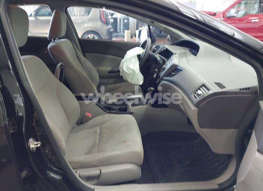 Photo 5 of 2012 Honda Civic LX (VIN 19XFB2F51CE092198)