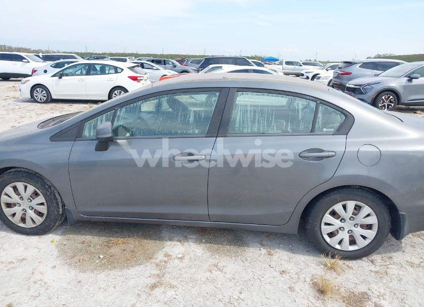 Photo 14 of 2012 Honda Civic LX (VIN 19XFB2F51CE109503)