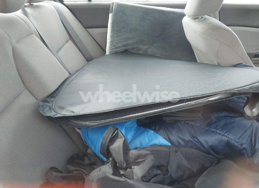 Photo 8 of 2012 Honda Civic LX (VIN 19XFB2F51CE109503)