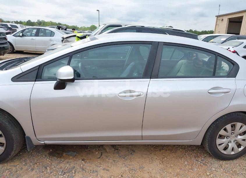 Photo 14 of 2012 Honda Civic LX (VIN 19XFB2F51CE312391)