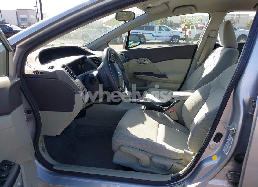 Photo 5 of 2012 Honda Civic LX (VIN 19XFB2F51CE392615)