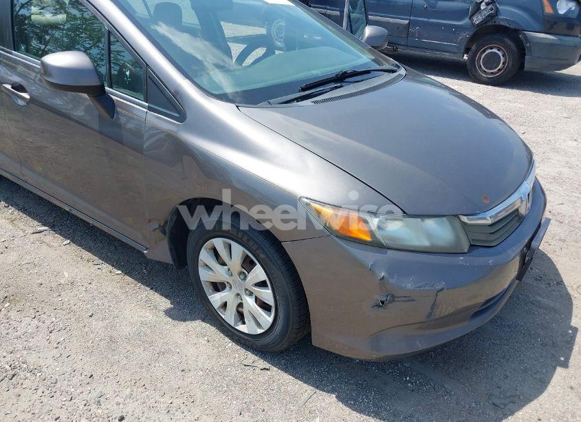 Photo 6 of 2012 Honda Civic LX (VIN 19XFB2F51CE392629)