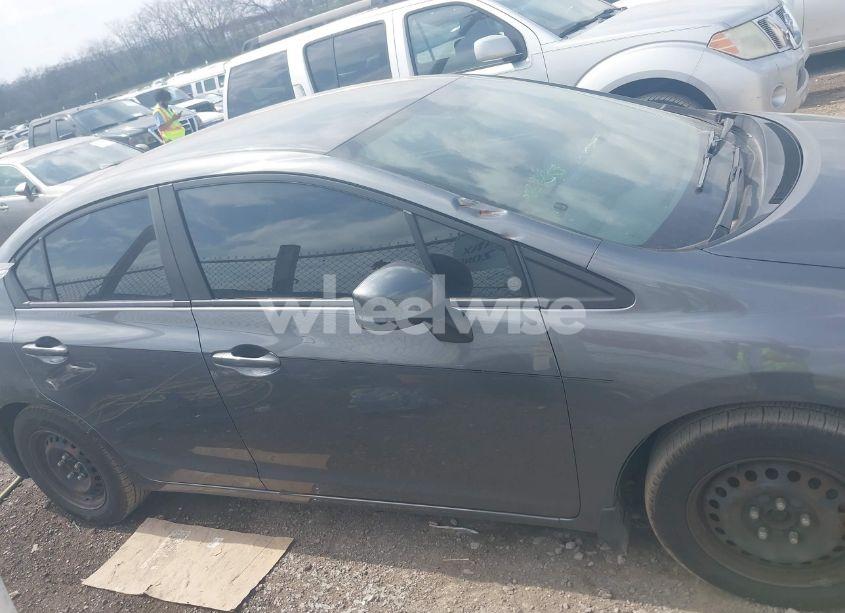 Photo 13 of 2013 Honda Civic LX (VIN 19XFB2F51DE013890)