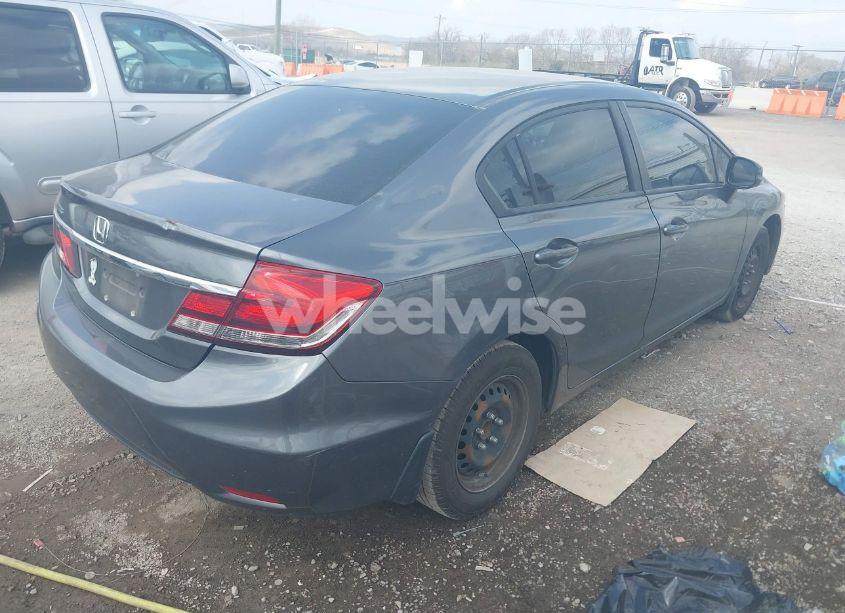 Photo 4 of 2013 Honda Civic LX (VIN 19XFB2F51DE013890)