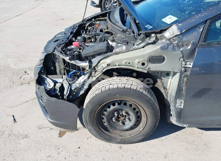 Photo 6 of 2013 Honda Civic LX (VIN 19XFB2F51DE025652)