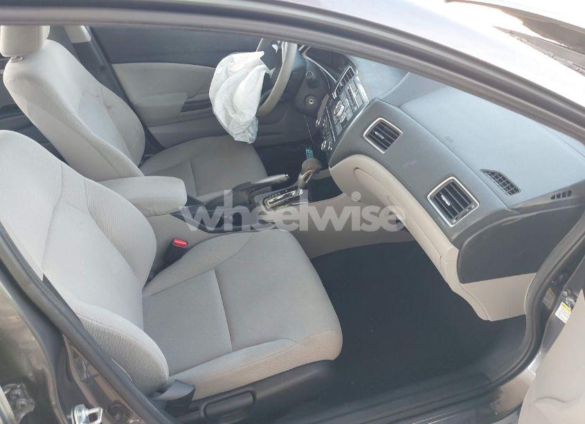 Photo 5 of 2013 Honda Civic LX (VIN 19XFB2F51DE035467)