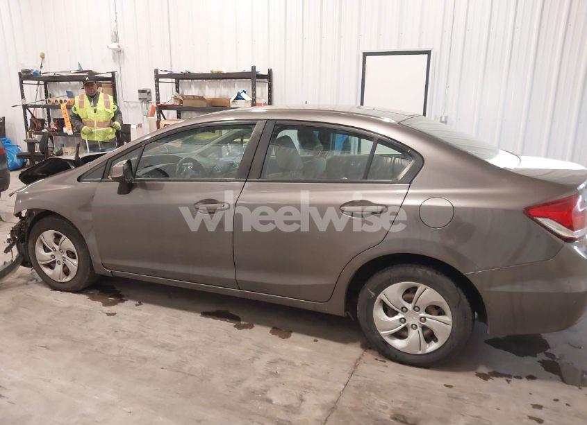 Photo 14 of 2013 Honda Civic LX (VIN 19XFB2F51DE065956)