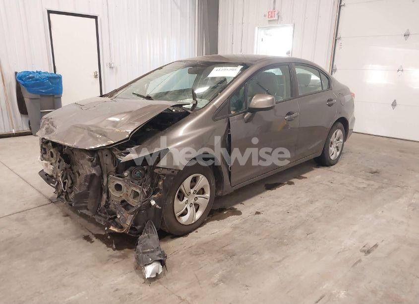 Photo 2 of 2013 Honda Civic LX (VIN 19XFB2F51DE065956)