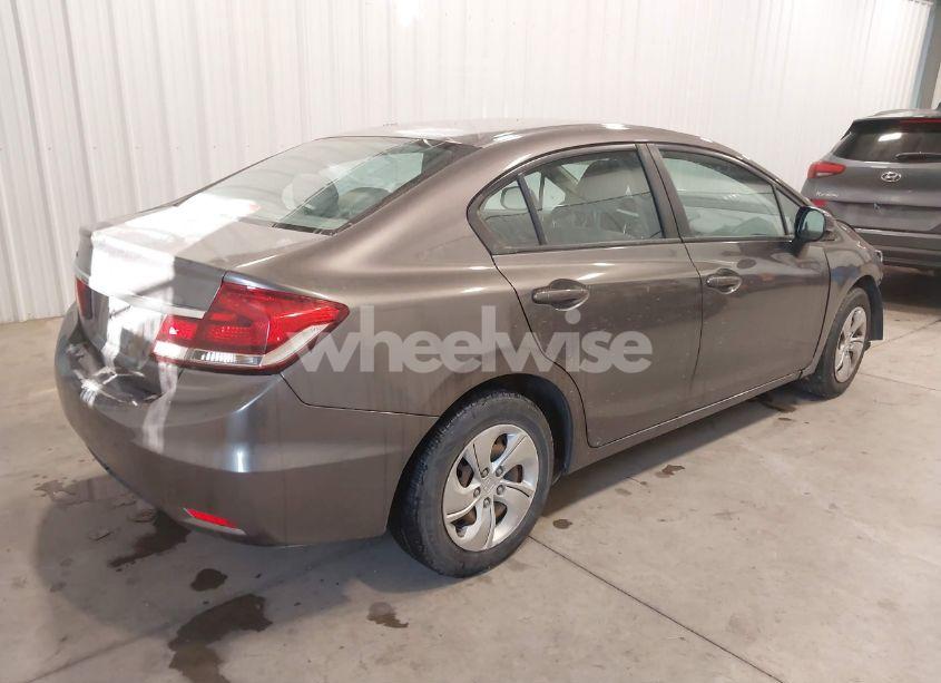 Photo 4 of 2013 Honda Civic LX (VIN 19XFB2F51DE065956)