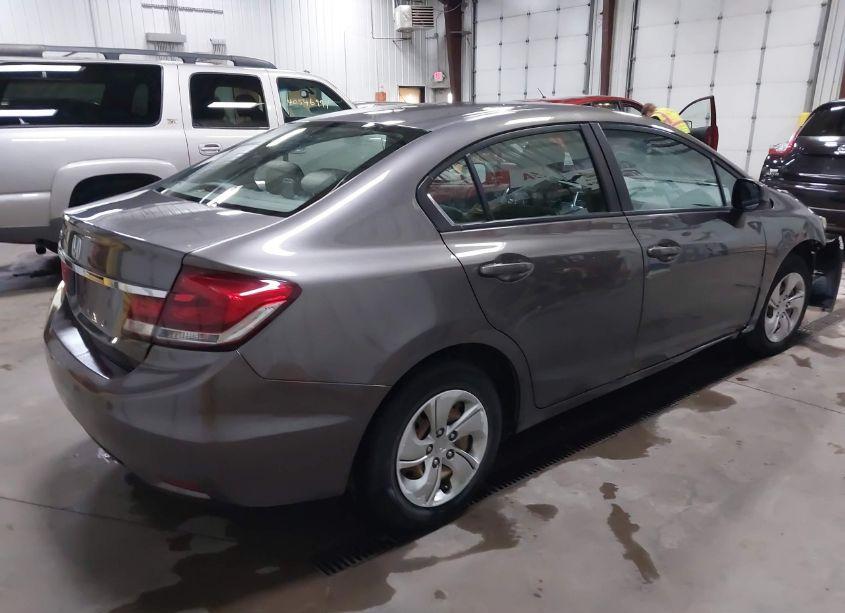 Photo 4 of 2013 Honda Civic LX (VIN 19XFB2F51DE075113)