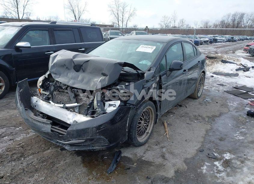 Photo 2 of 2013 Honda Civic LX (VIN 19XFB2F51DE091070)