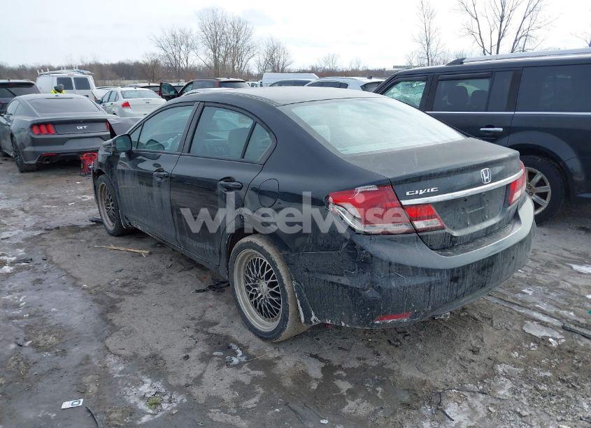 Photo 3 of 2013 Honda Civic LX (VIN 19XFB2F51DE091070)