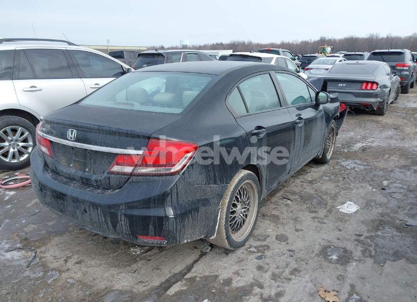 Photo 4 of 2013 Honda Civic LX (VIN 19XFB2F51DE091070)