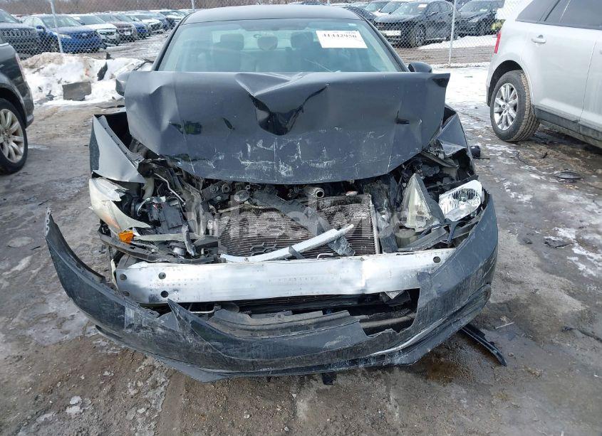 Photo 6 of 2013 Honda Civic LX (VIN 19XFB2F51DE091070)