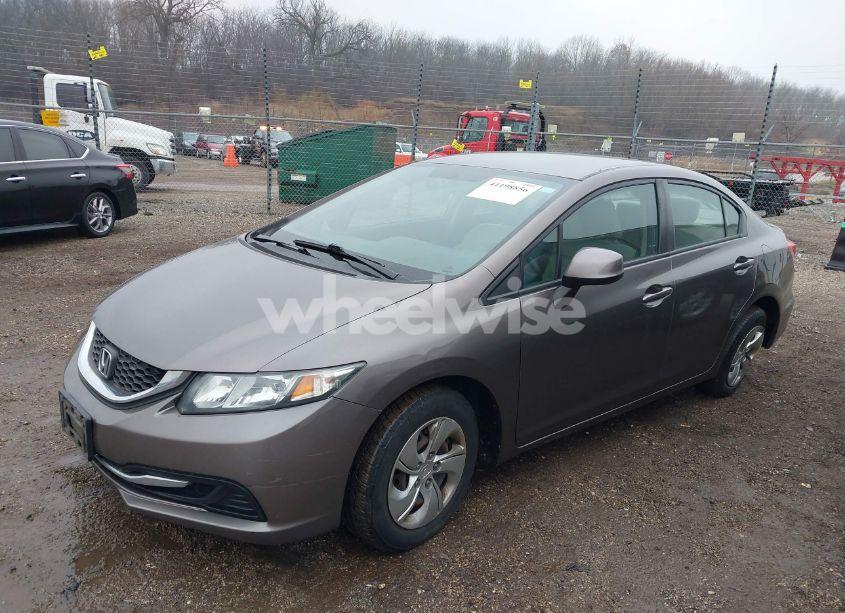 Photo 2 of 2013 Honda Civic LX (VIN 19XFB2F51DE092493)