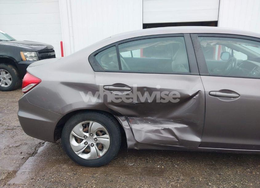Photo 6 of 2013 Honda Civic LX (VIN 19XFB2F51DE092493)