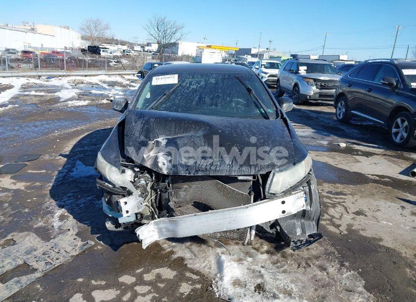 Photo 6 of 2013 Honda Civic LX (VIN 19XFB2F51DE216939)