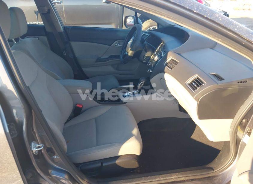 Photo 5 of 2013 Honda Civic LX (VIN 19XFB2F51DE221218)