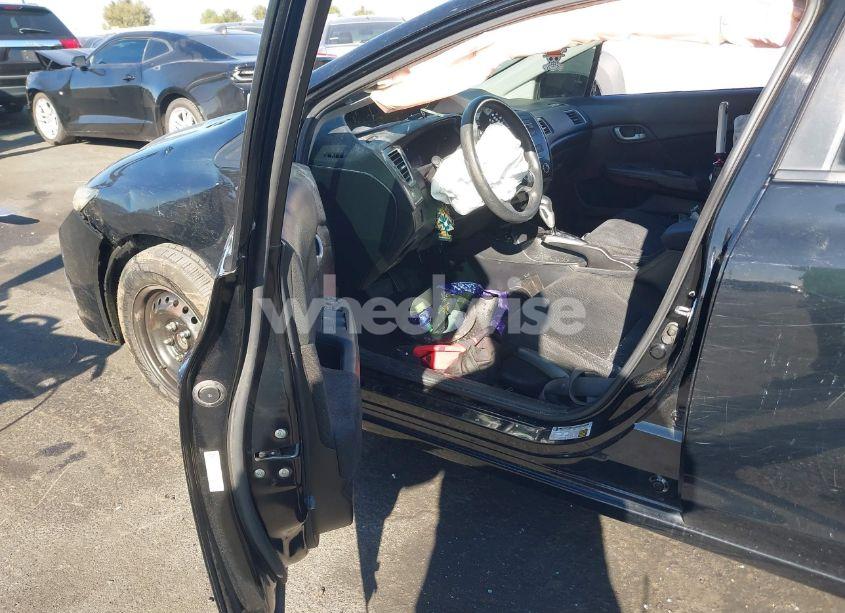 Photo 5 of 2013 Honda Civic LX (VIN 19XFB2F51DE268653)