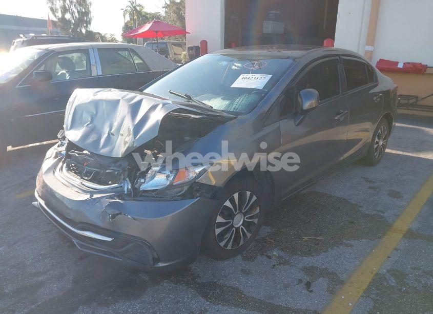 Photo 2 of 2013 Honda Civic LX (VIN 19XFB2F51DE274355)
