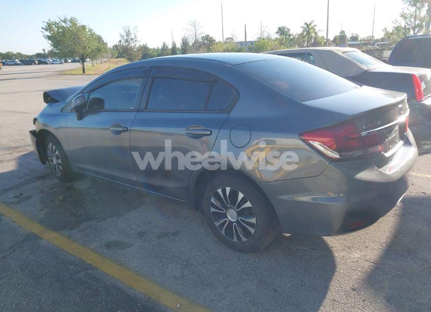 Photo 3 of 2013 Honda Civic LX (VIN 19XFB2F51DE274355)