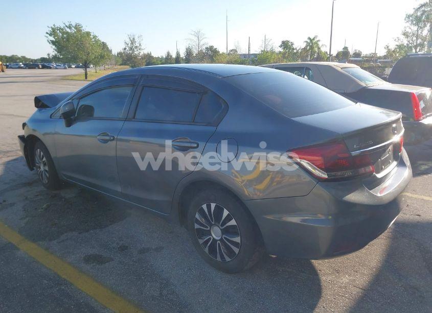 Photo 4 of 2013 Honda Civic LX (VIN 19XFB2F51DE274355)