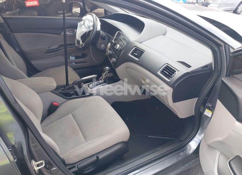 Photo 5 of 2013 Honda Civic LX (VIN 19XFB2F51DE274355)