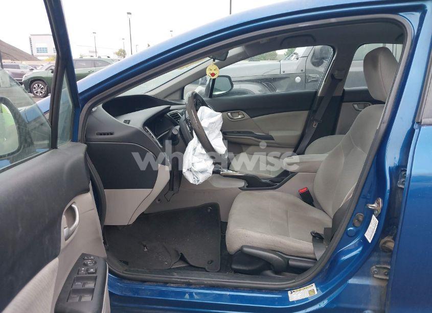 Photo 5 of 2013 Honda Civic LX (VIN 19XFB2F51DE281886)