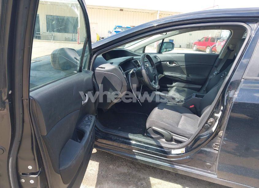 Photo 5 of 2014 Honda Civic LX (VIN 19XFB2F51EE003426)