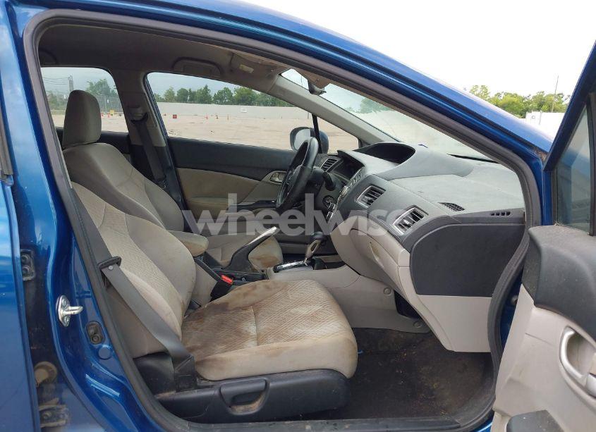 Photo 5 of 2014 Honda Civic LX (VIN 19XFB2F51EE035762)