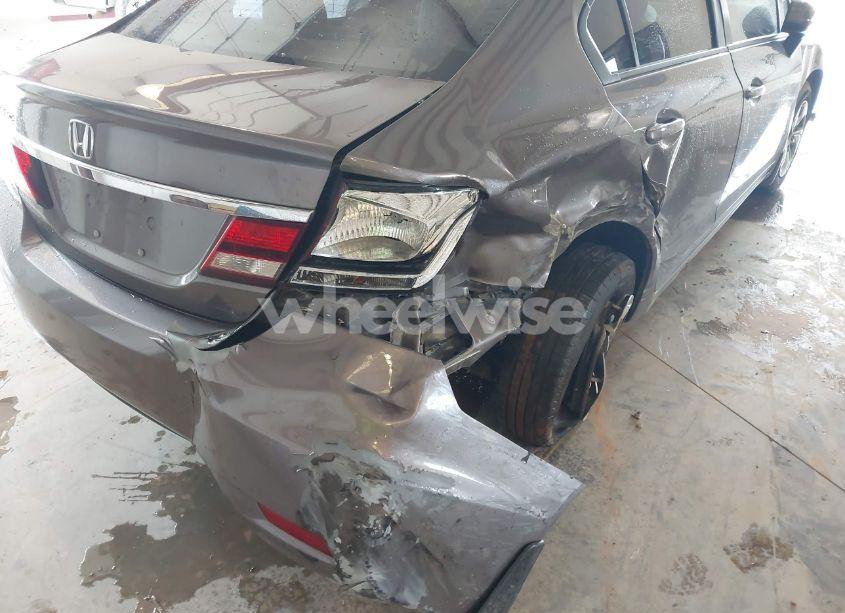 Photo 6 of 2014 Honda Civic LX (VIN 19XFB2F51EE036622)