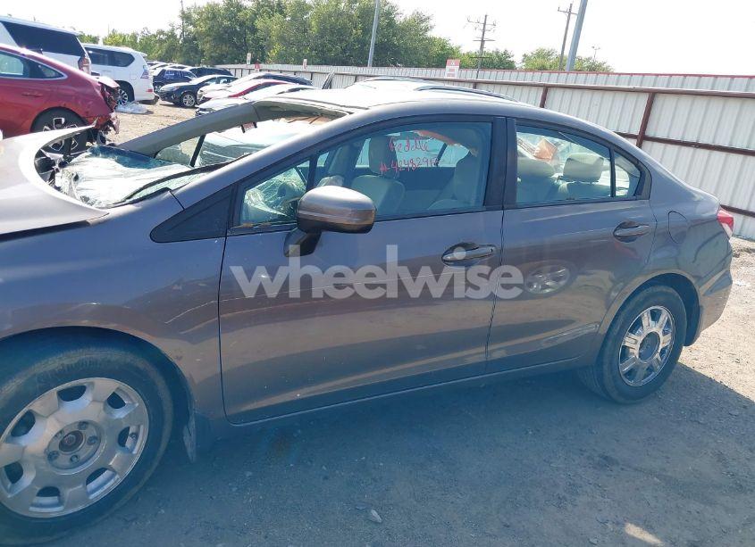 Photo 13 of 2014 Honda Civic LX (VIN 19XFB2F51EE040881)