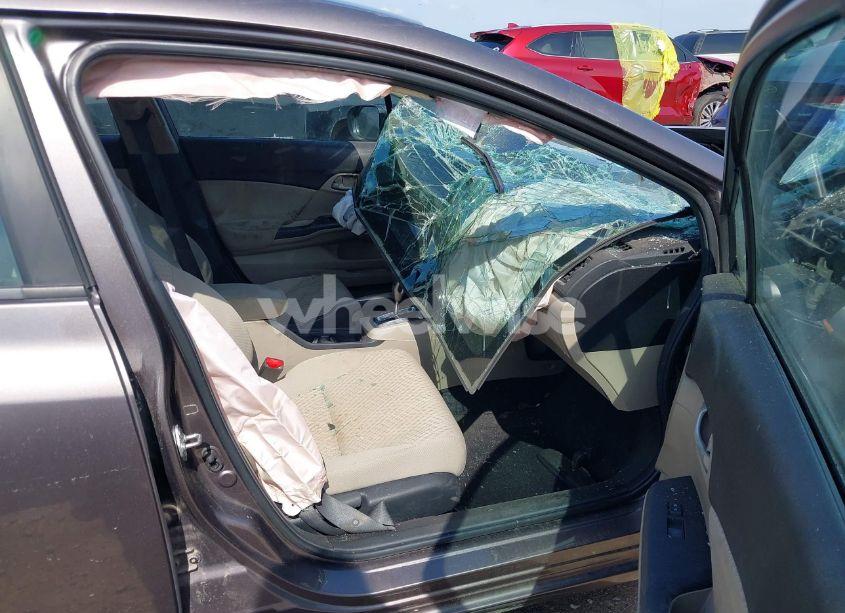 Photo 5 of 2014 Honda Civic LX (VIN 19XFB2F51EE040881)