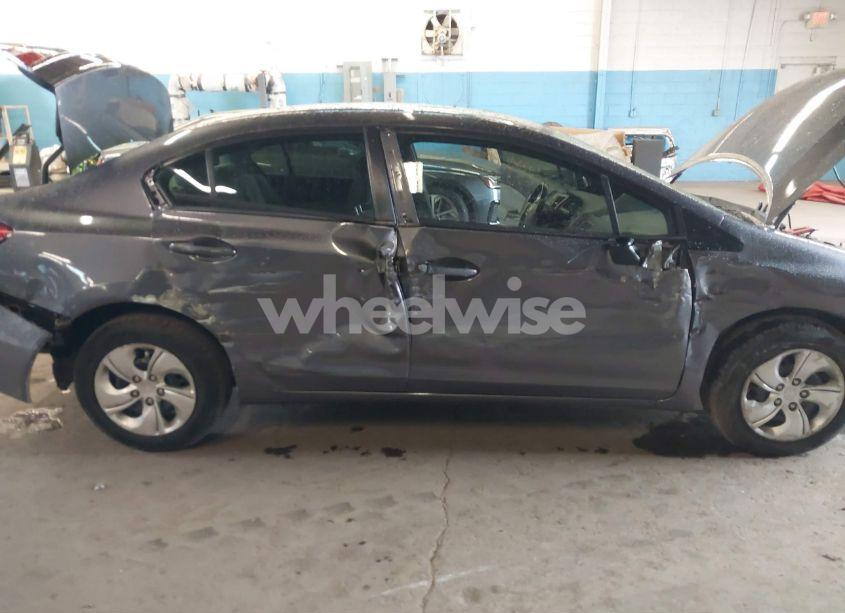Photo 6 of 2015 Honda Civic LX (VIN 19XFB2F51FE120232)