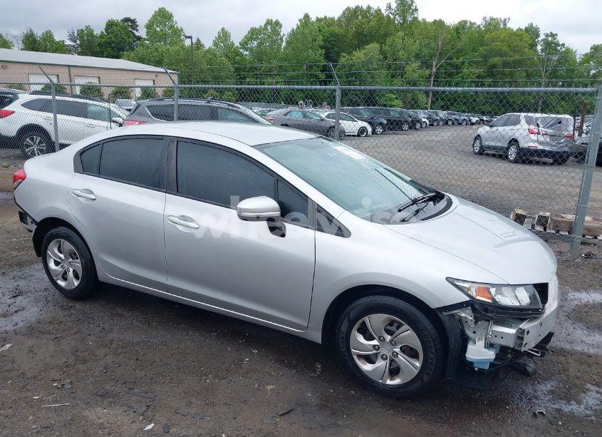 2015 Honda Civic LX (VIN 19XFB2F51FE214918) main photo