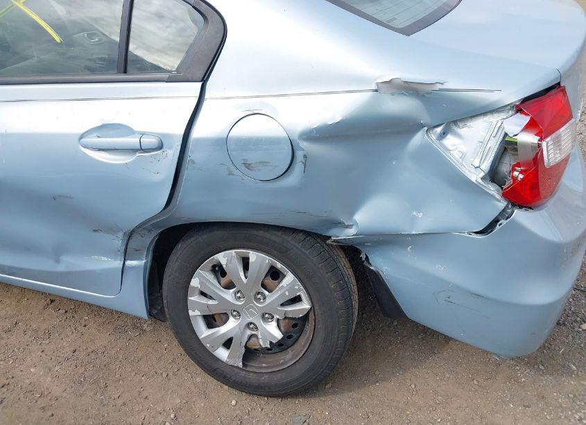 Photo 6 of 2012 Honda Civic LX (VIN 19XFB2F52CE028591)