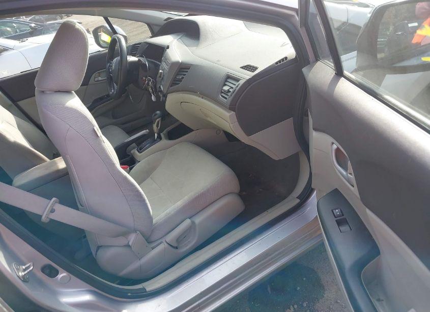 Photo 5 of 2012 Honda Civic LX (VIN 19XFB2F52CE351152)