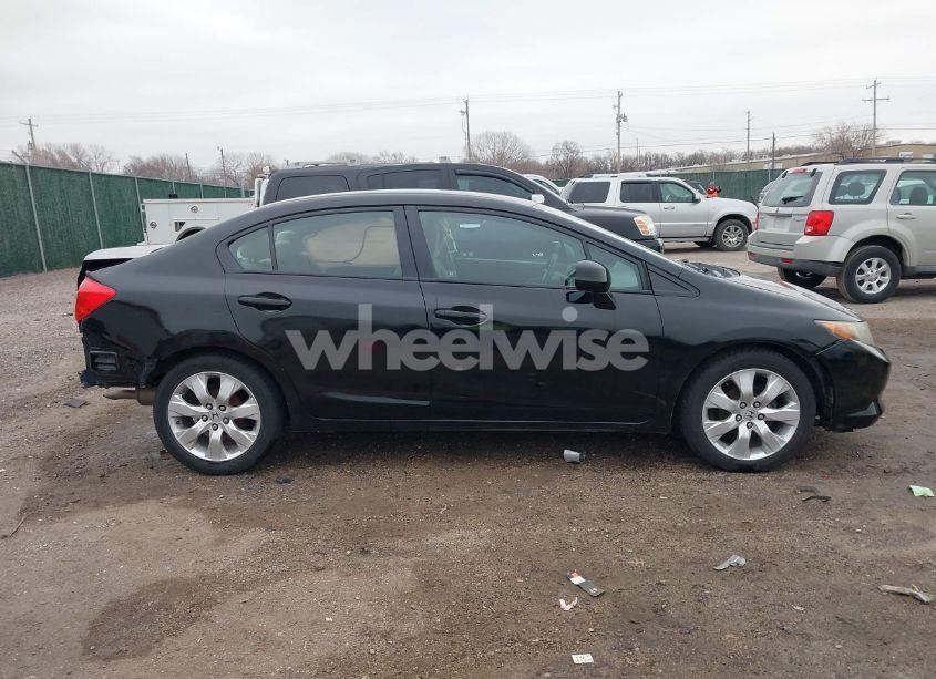 Photo 13 of 2012 Honda Civic SDN LX (VIN 19XFB2F52CE379176)