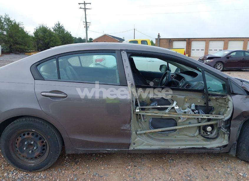 Photo 13 of 2013 Honda Civic LX (VIN 19XFB2F52DE010660)