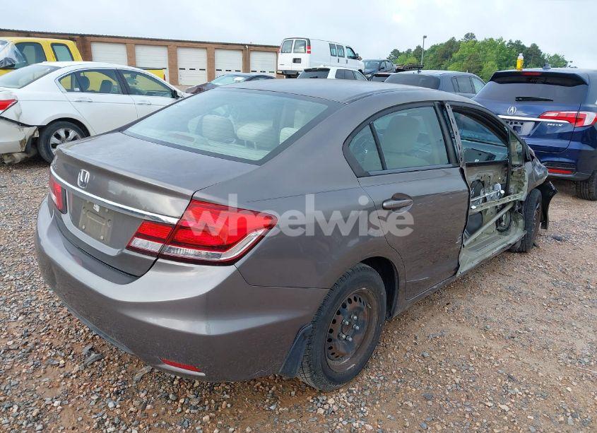 Photo 4 of 2013 Honda Civic LX (VIN 19XFB2F52DE010660)