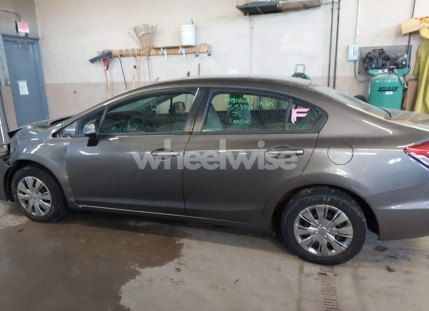 Photo 14 of 2013 Honda Civic LX (VIN 19XFB2F52DE087738)