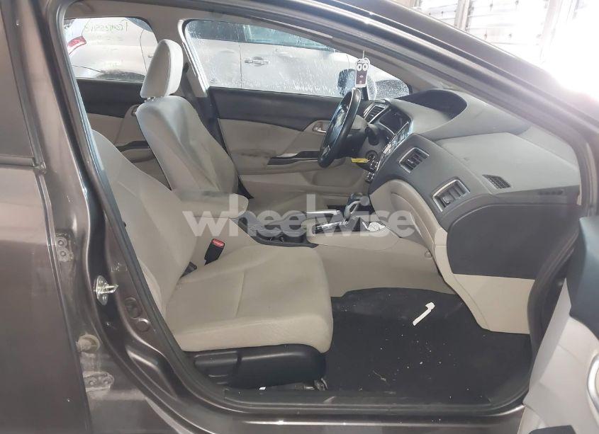 Photo 5 of 2013 Honda Civic LX (VIN 19XFB2F52DE087738)