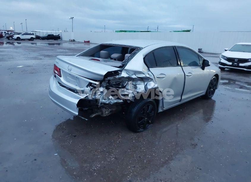 Photo 4 of 2013 Honda Civic LX (VIN 19XFB2F52DE093300)