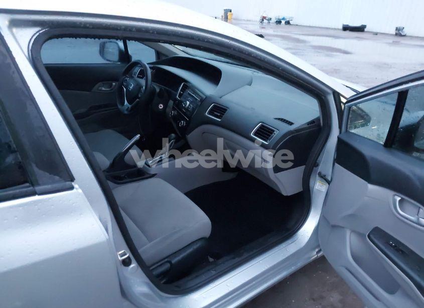 Photo 5 of 2013 Honda Civic LX (VIN 19XFB2F52DE093300)