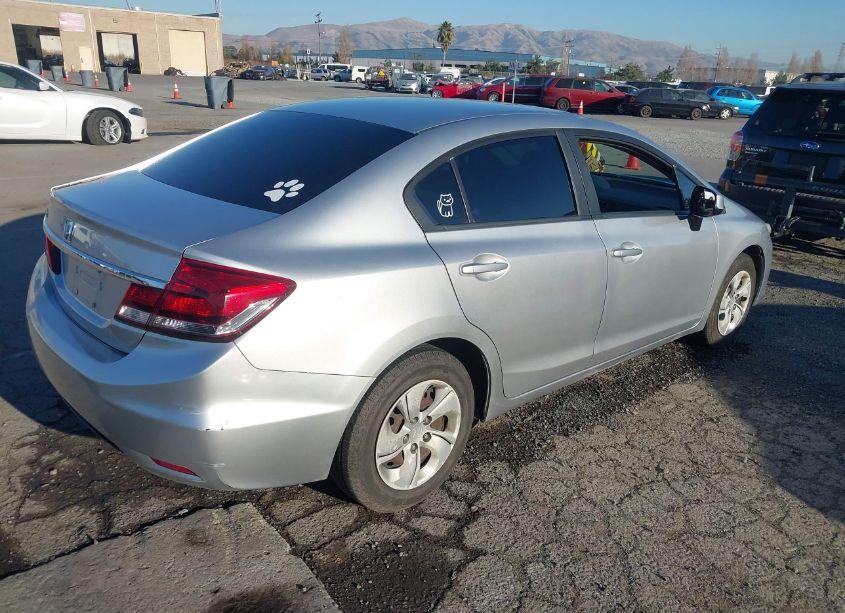 Photo 4 of 2013 Honda Civic LX (VIN 19XFB2F52DE207523)