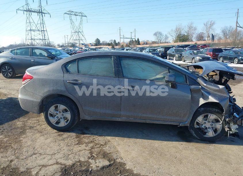 Photo 13 of 2013 Honda Civic LX (VIN 19XFB2F52DE209210)