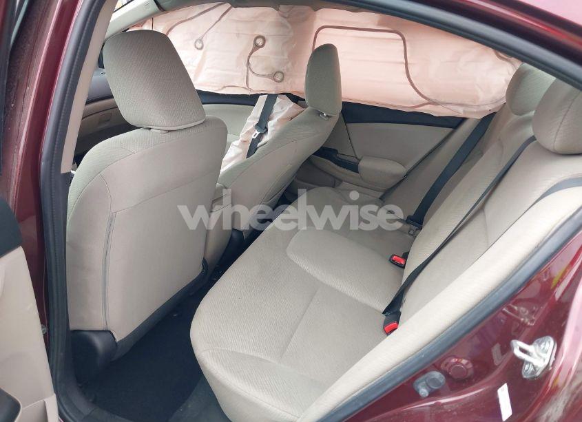 Photo 8 of 2013 Honda Civic LX (VIN 19XFB2F52DE254325)